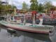 Nachgebauter Hafen mit großem Frachtschiff aus Lego-Steinen im Miniland des Parks