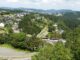 Blick über Winterberg mit Bobbahn am Hang und bewaldeten Höhen des Rothaargebirges